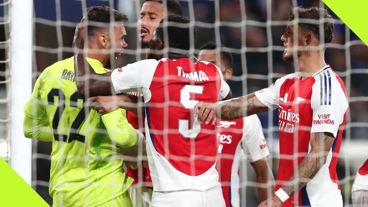 Video of How Arsenal Goalkeeper Bailed Thomas Partey After Penalty Error  Goes Viral - YEN.COM.GH