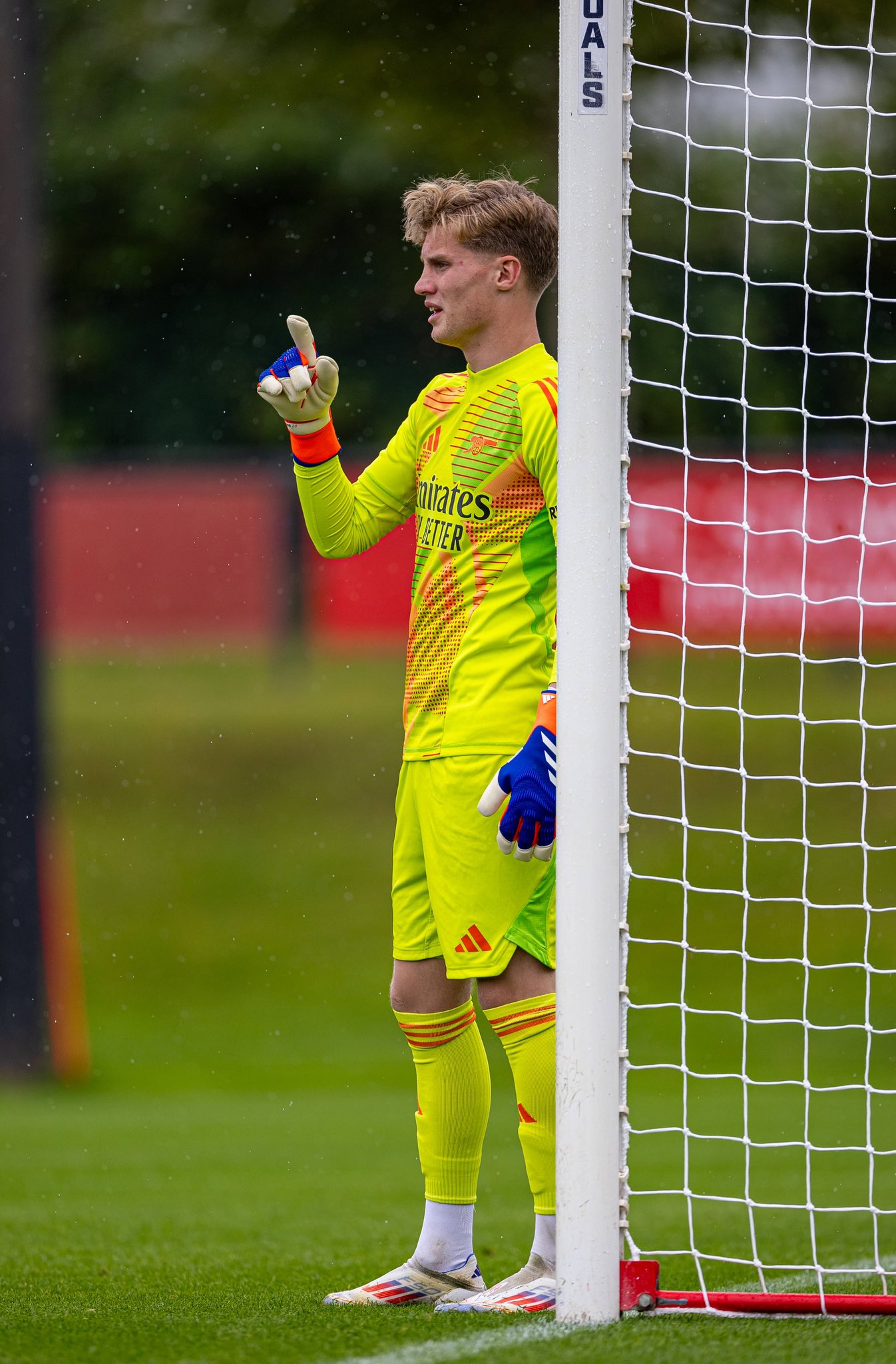 Rising Ballers on X: "16 year-old Jack Porter is on the Arsenal bench in  the Champions League tonight for the first time   https://t.co/8vsp8iBNjp" / X