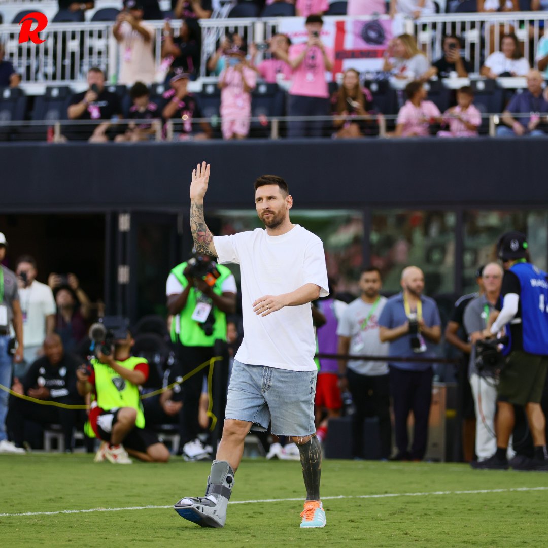 Record on X: " No regresso à Flórida, Lionel Messi foi homenageado pelo  Inter Miami, no intervalo do encontro frente ao Chicago Fire (triunfo por  2-1) depois de ser ter tornado no