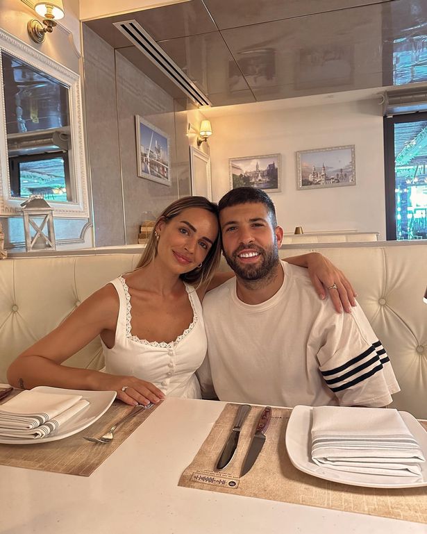 Jordi Alba's stunning wife Romarey finally arrives in Miami after giving  birth days before his US move - and she wastes no time catching up with  Lionel Messi's wife Antonela